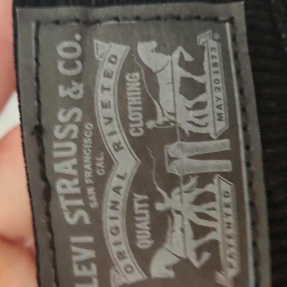 Levi's - Picture 6 of 8